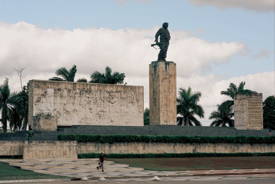 Che Guevara statue in Santa Clara, Cuba. Iconic landmark and tourist attraction.