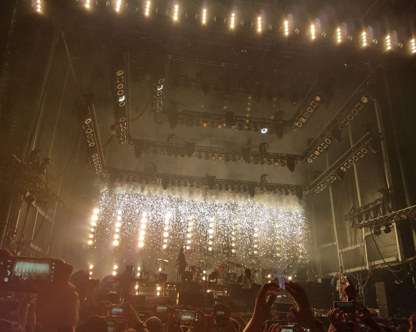 Exciting live concert with stunning lights and crowd in Las Vegas.