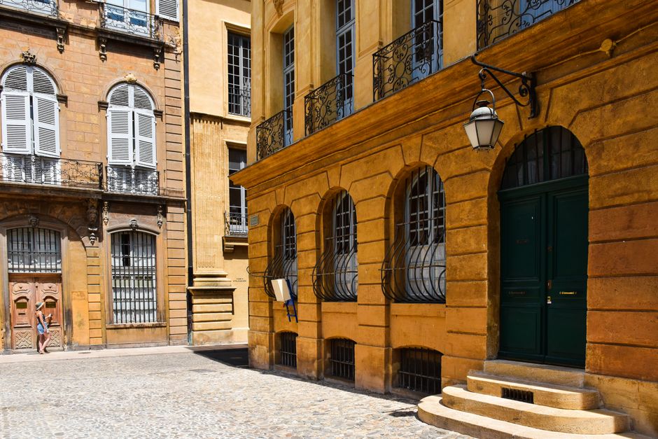 Quaint architecture in Aix-en-Provence showcases classic French elegance.
