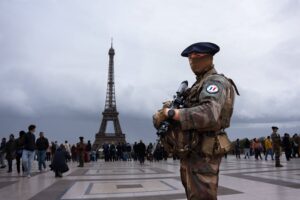 À Paris, 500 soldats de Sentinelle mobilisés pour sécuriser les sites sensibles le 24 octobre
