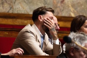Dans l’enquête sur le meurtre de Quentin Deranque, Raphaël Arnault entendu par la police antiterroriste