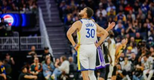 NBA : Stephen Curry pourrait manquer l’ouverture des Warriors après s’être blessé à la cheville